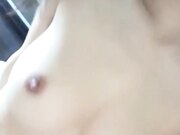 颜值比有些女明星还要高的极品性感小美女学人家搞直播赚钱