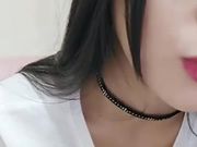 初音，少女心又名漫漫系列七，年龄不大却很骚，奶子不大很会撩，激情自慰大秀淫语把逼搞的可疼了