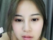 短发美女口交上位骑乘手指扣逼呻吟娇喘