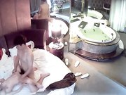 喷血推荐-高颜值极品长发美女被网友用尽全力干到高潮内射